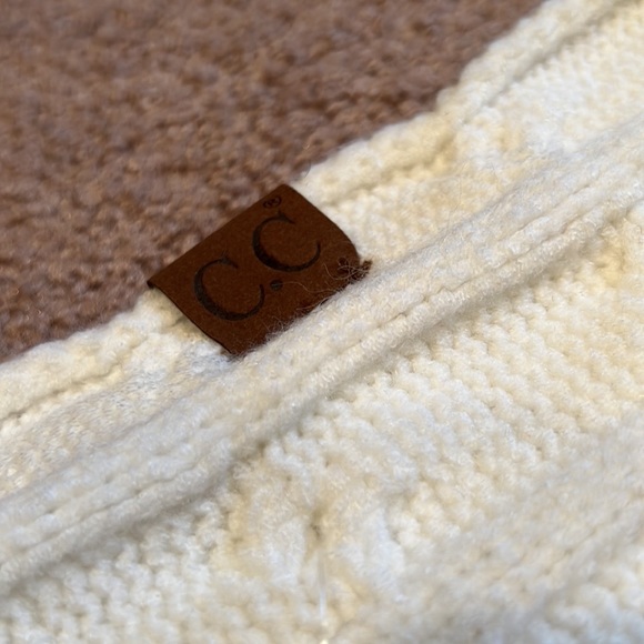 NWT Ivory Scarf - Picture 3 of 4
